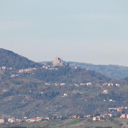 B&B La Torretta Tavullia Buitenkant foto